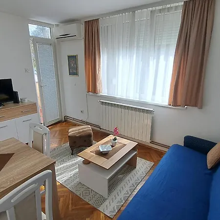 Ferienwohnung Stan Na Dan Sisters Belgrad Exterior foto