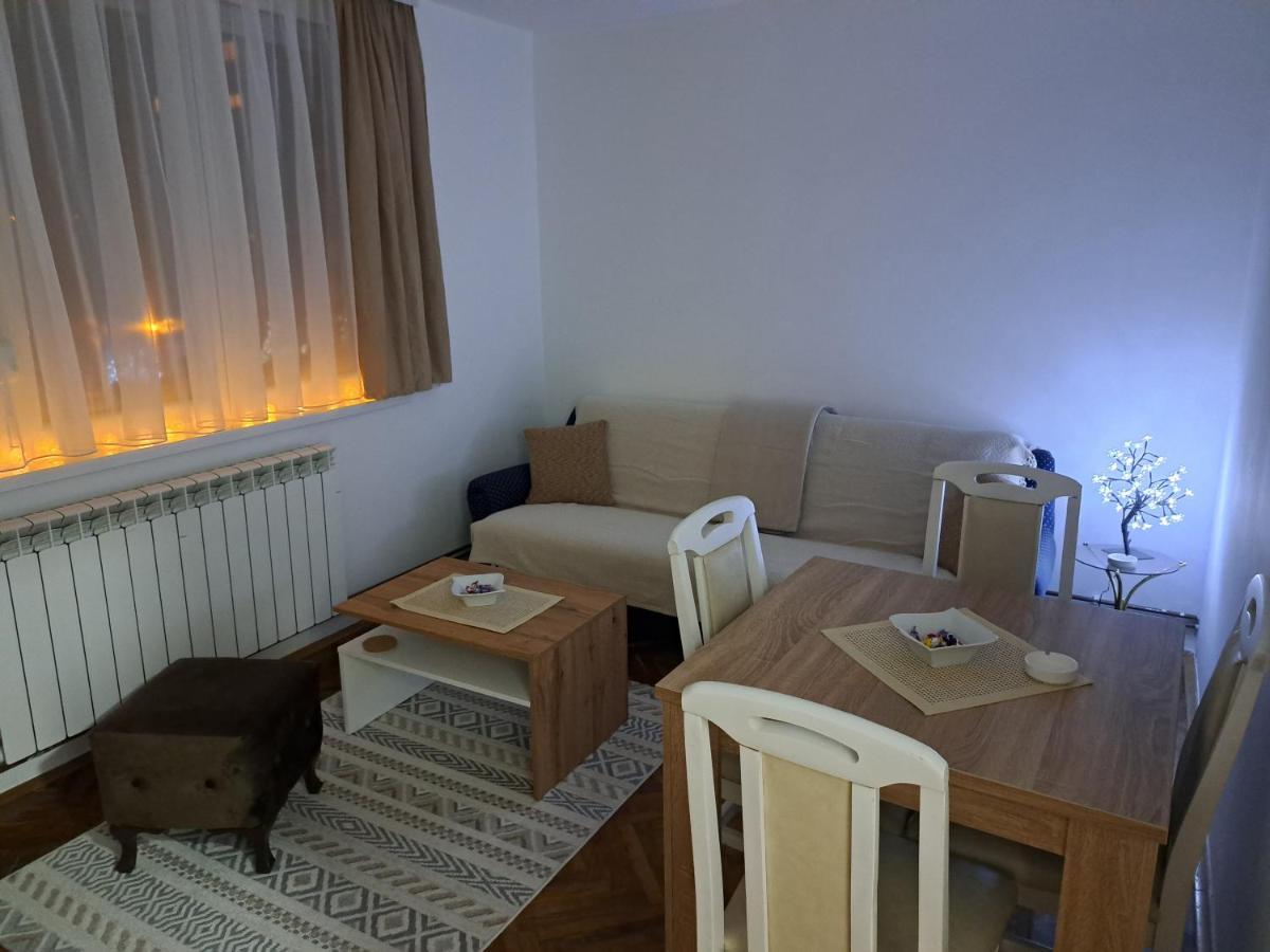 Apartment Stan Na Dan Sisters Belgrade