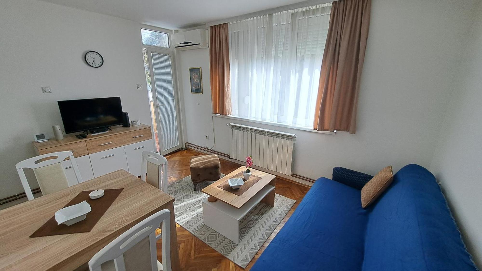 Stan Na Dan Sisters Belgrade